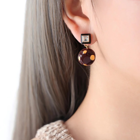 18K Gold Vintage Earrings*Enamel Earrings*Vintage Inspired*Waterproof Sweatproof - Picture 4 of 4